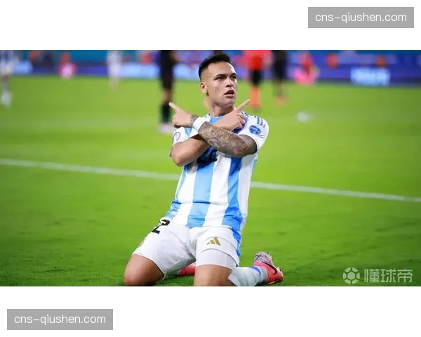 独家专访劳塔罗·马丁内斯:成为国米队长后的心路历程与卫冕之路。 独家专访劳塔罗·马丁内斯:成为国米队长后的心路历程与卫冕之路。